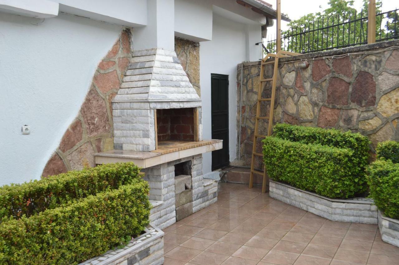 Vila Ss Kekezi Gjirokastër Exterior foto