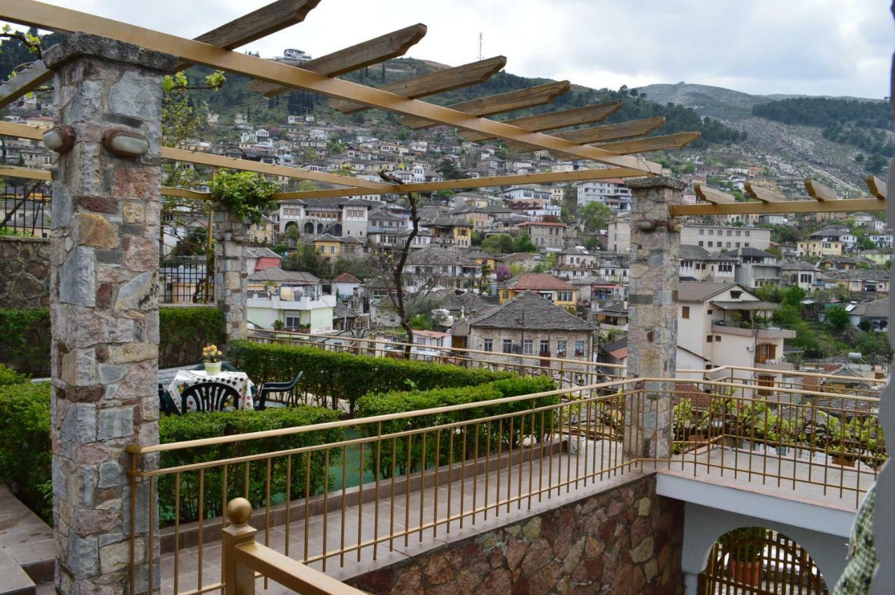 Vila Ss Kekezi Gjirokastër Exterior foto