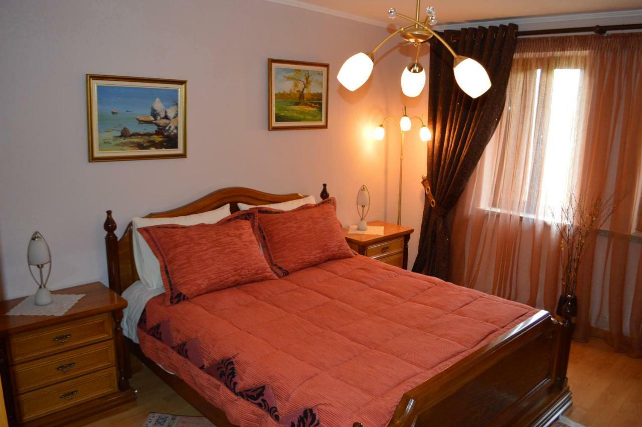 Vila Ss Kekezi Gjirokastër Exterior foto